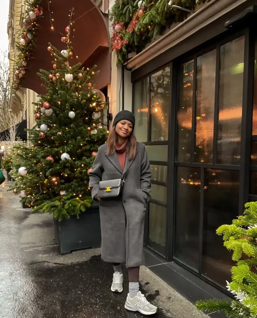 Cozy Street Christmas Vibes