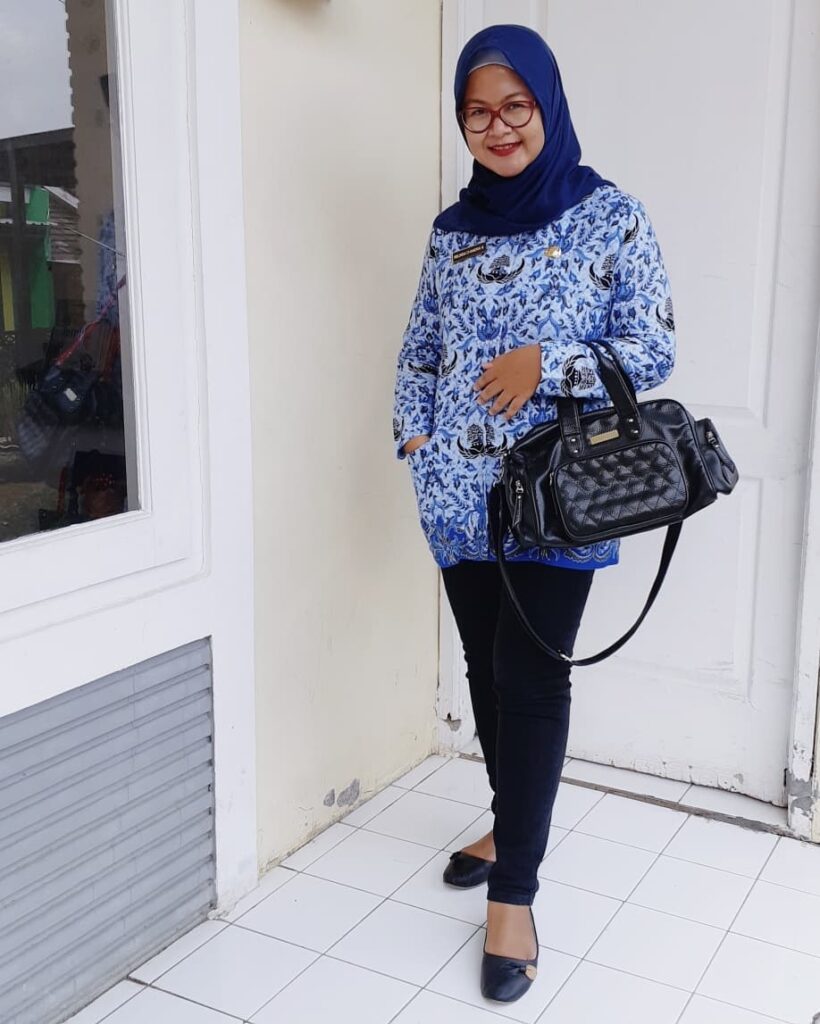 الانسجام الأزرق والسحر الواثق