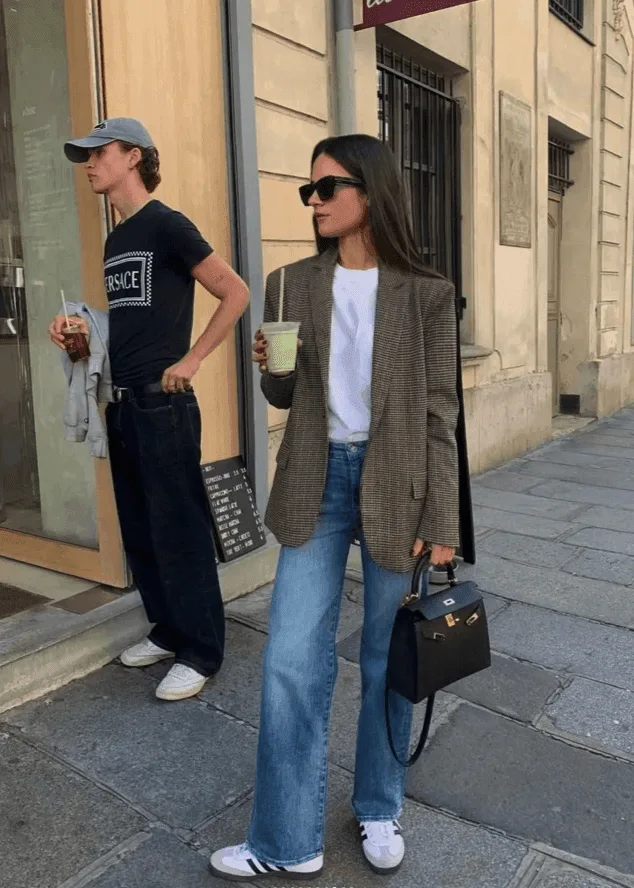 Effortless Street Style with a Blazer and Wide-Leg Jeans