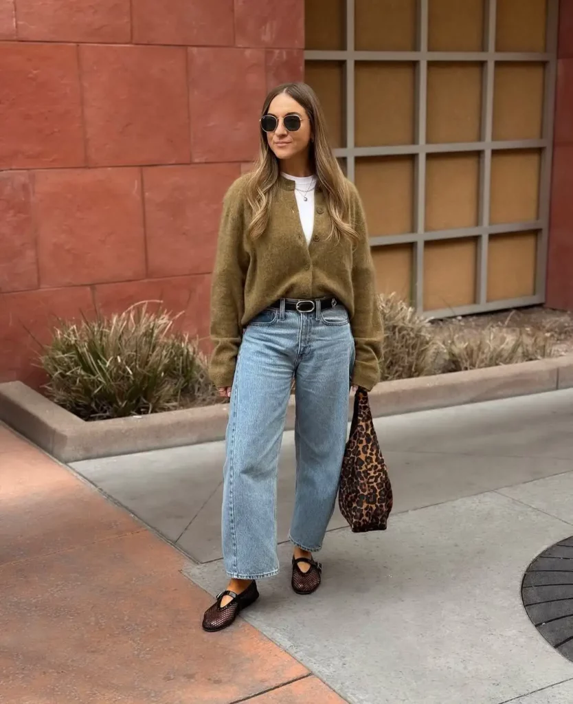Effortless Street Style with Soft Barrel Jeans