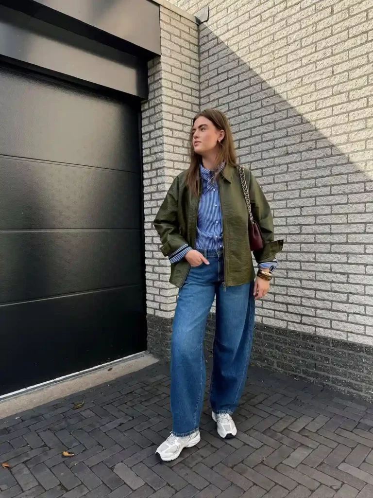 Relaxed Barrel Jeans with a Smart Office Casual Touch