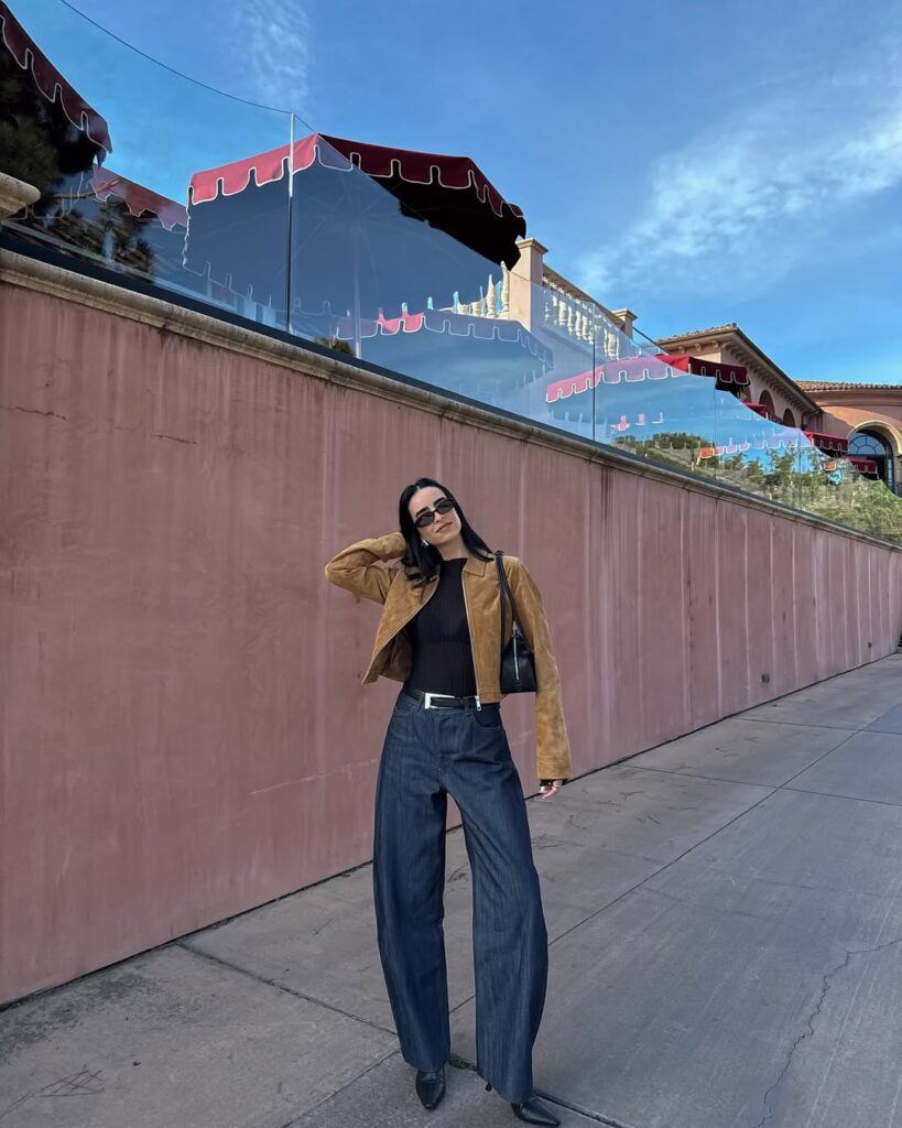 Weekend Street Style with Statement Barrel Jeans