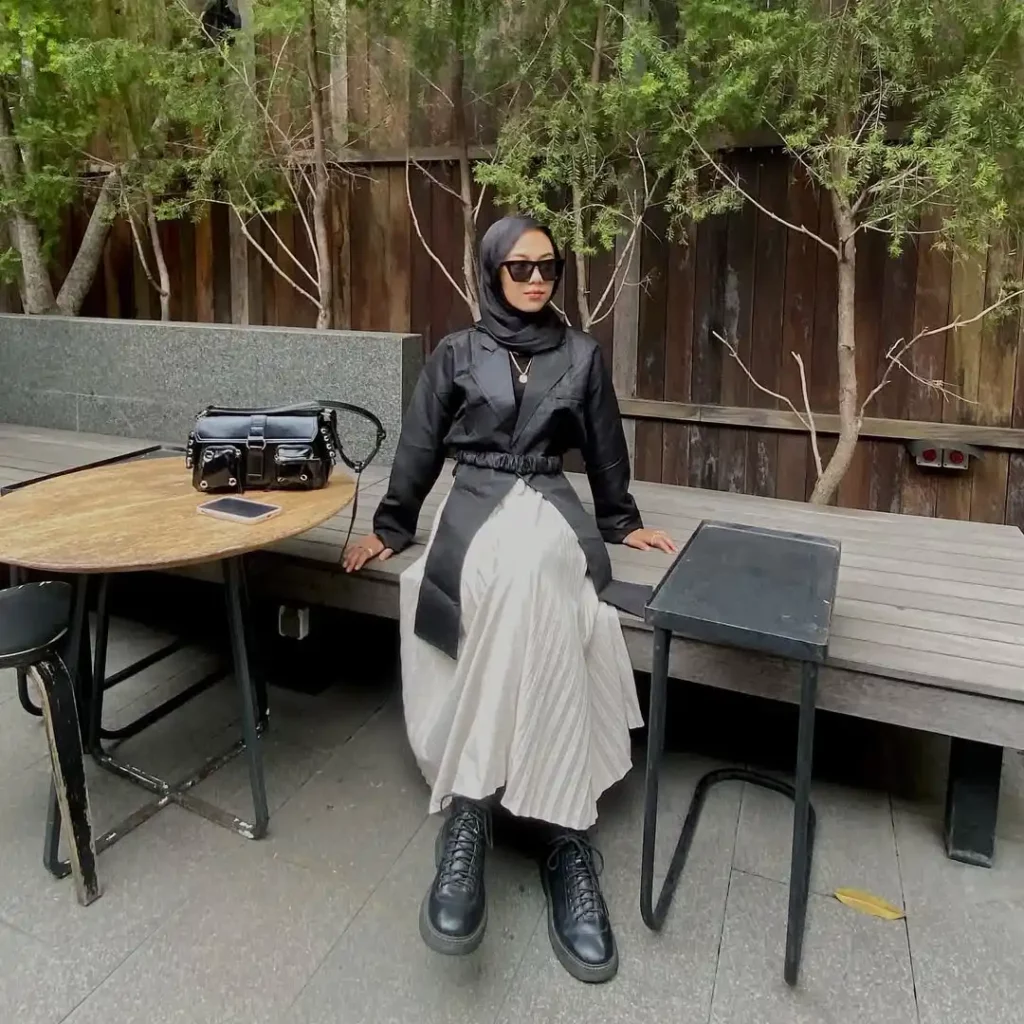 Dark Elegance with a Modern Old Money Hijab Mood