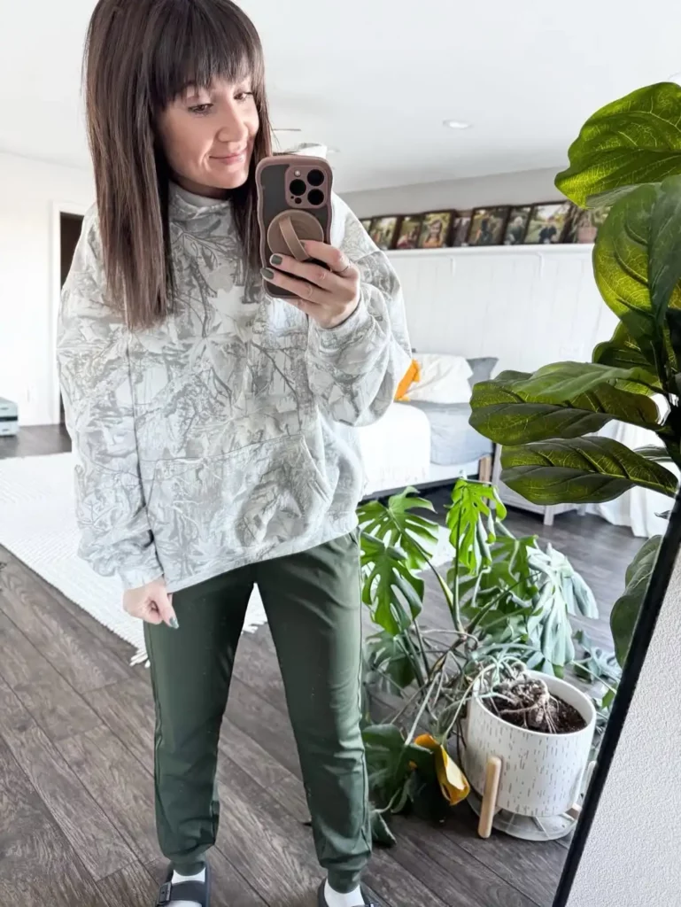 Printed Sweatshirt with Relaxed Office Utility