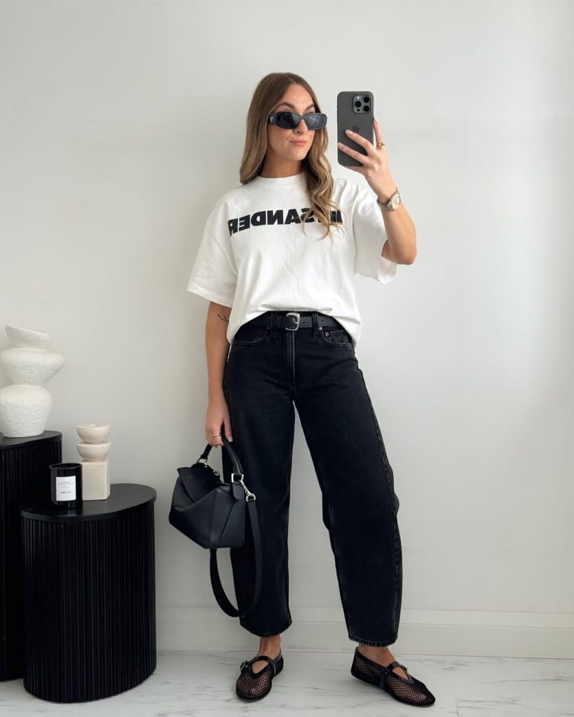 Graphic Tee & Black Barrel Jeans Casual Spring Look