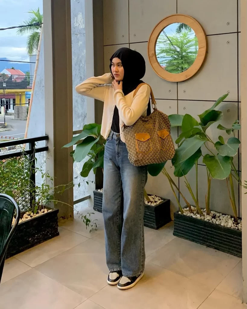 Beige Cardigan & Classic Barrel Jeans Casual Hijab Outfit
