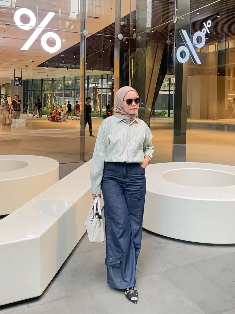 Button-Down Shirt with Dark Cargo Jeans Office Outfit