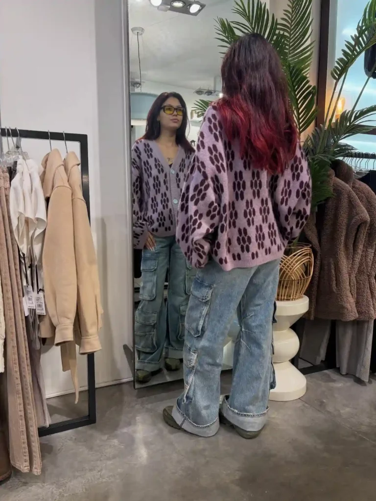 Patterned Cardigan with Light Cargo Jeans Office Outfit