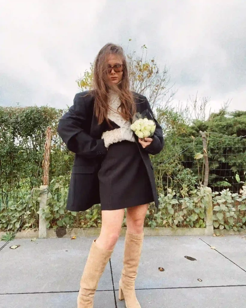 Oversized Blazer with Black Mini Skirt Office Outfit