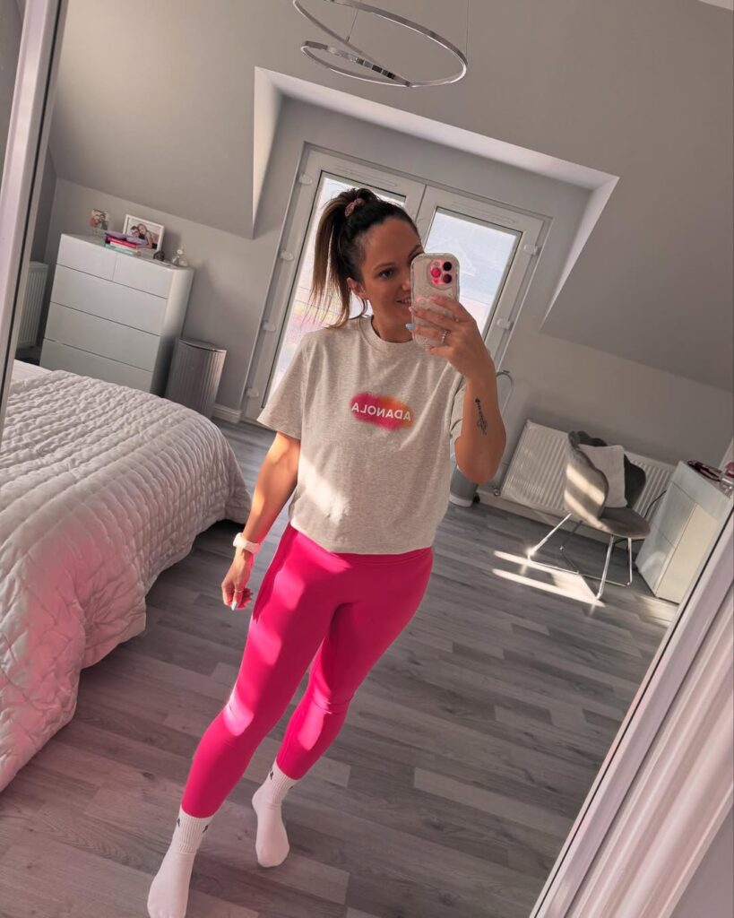 Graphic Tee with Pink Leggings Summer Office Outfit