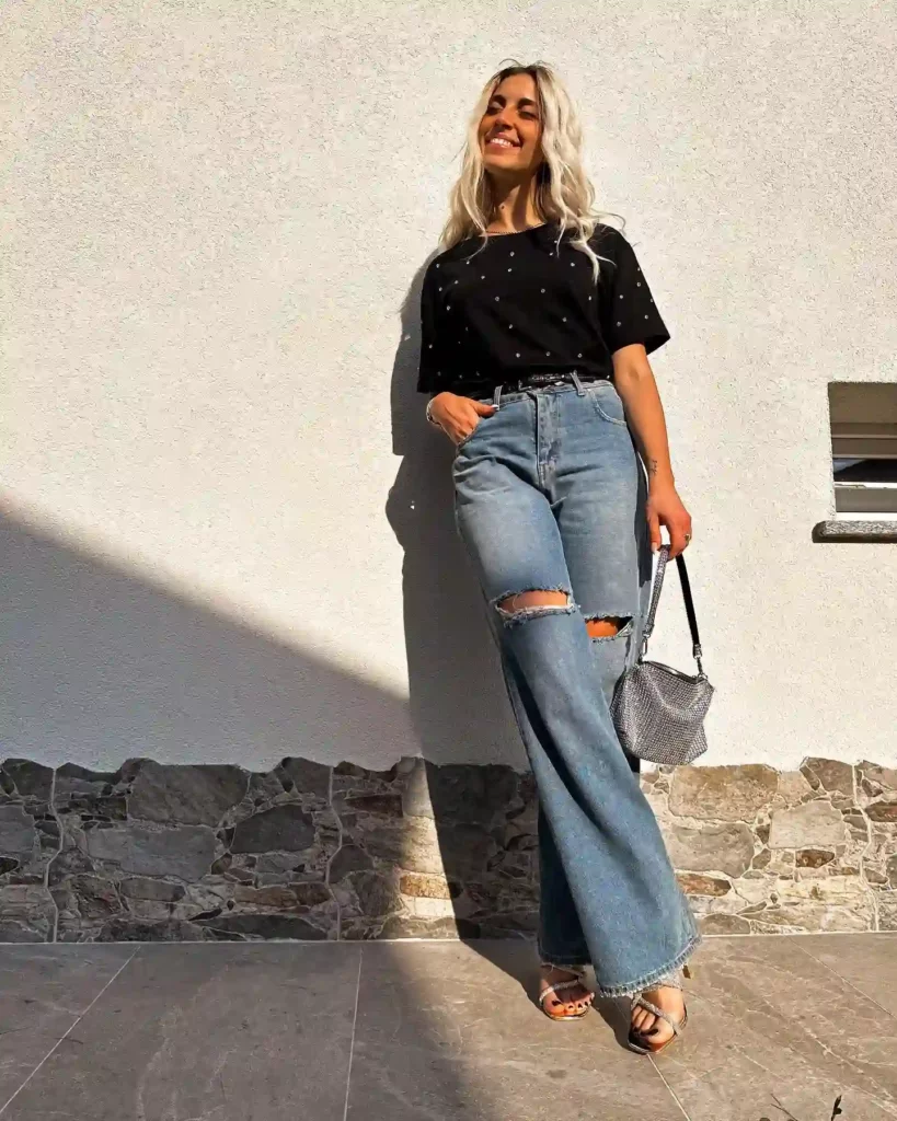 Black Tee with Wide-Leg Ripped Jeans Summer Office Outfit