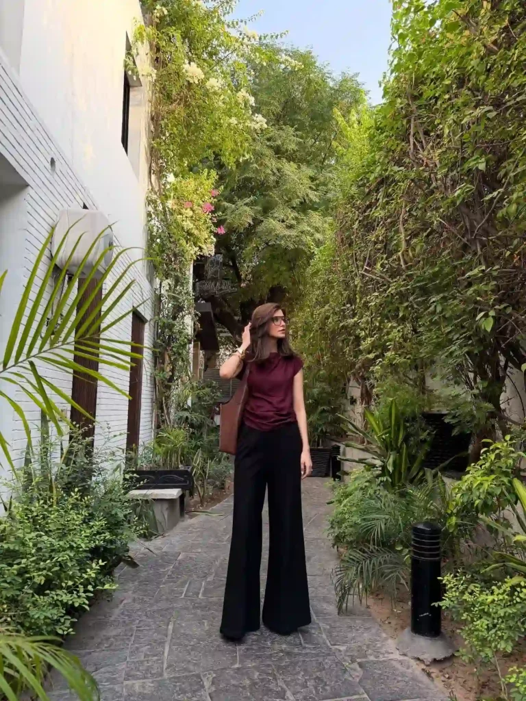 Sleeveless Top with Black Wide-Leg Pants Office Outfit