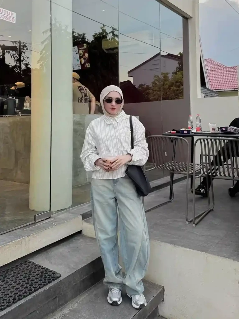 Striped Shirt with Relaxed Jeans Office Outfit