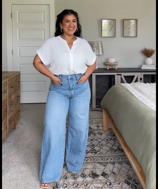 White Blouse with Light Baggy Jeans Old Money Outfit