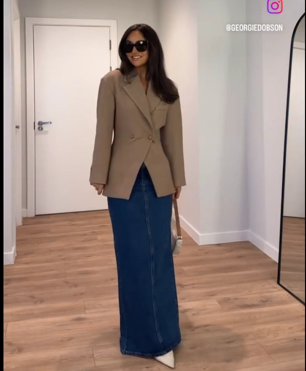 Beige Blazer with Dark Denim Maxi Skirt Old Money Outfit