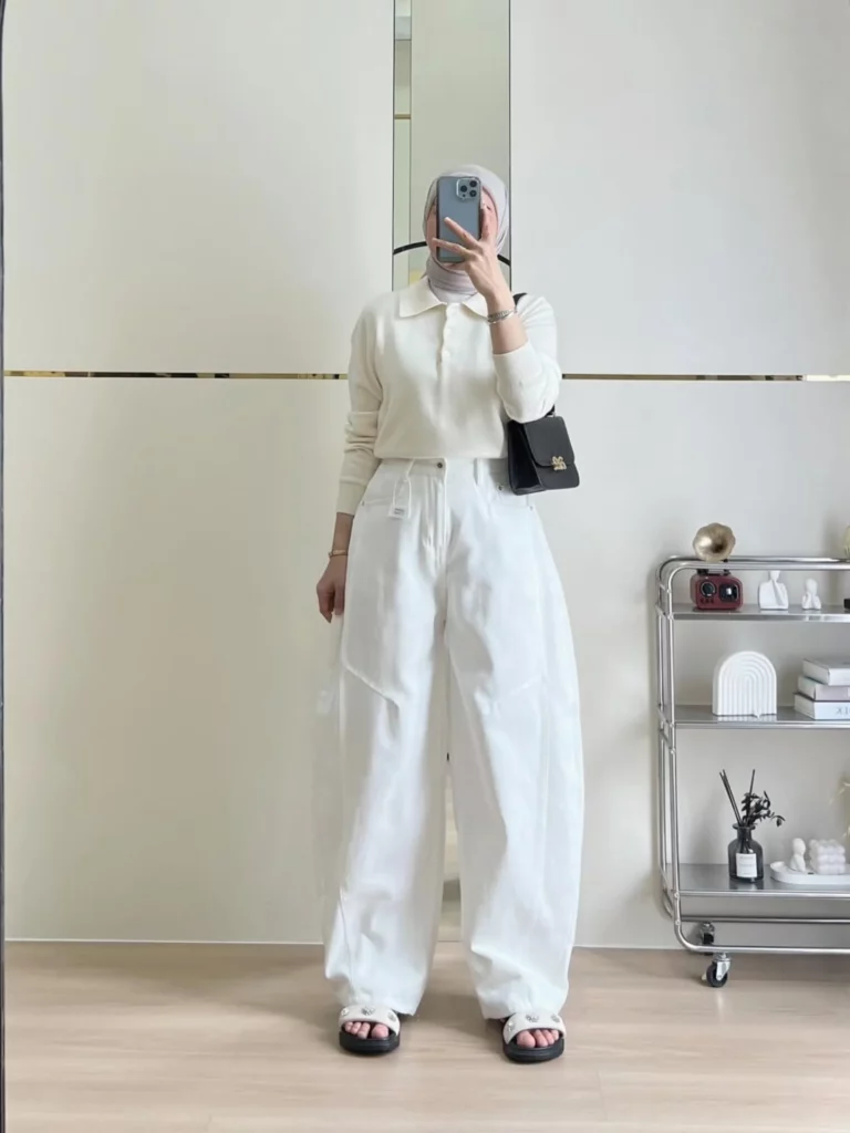 Cream Polo Shirt with White Barrel Jeans Outfit